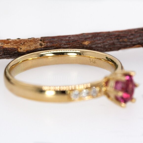 Madagascar Pink Spinel Ring in 14K Solid Gold with Natural Diamond Accents - Picture 8 of 8